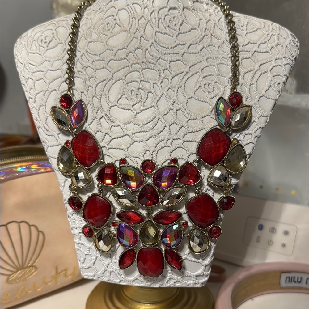 Elegant Red and Silver Statement Necklace